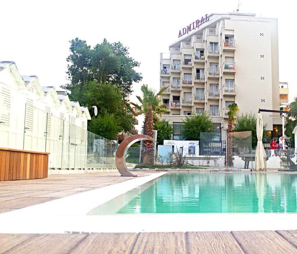 Hotel Admiral - On The Beach Riccione Exterior photo