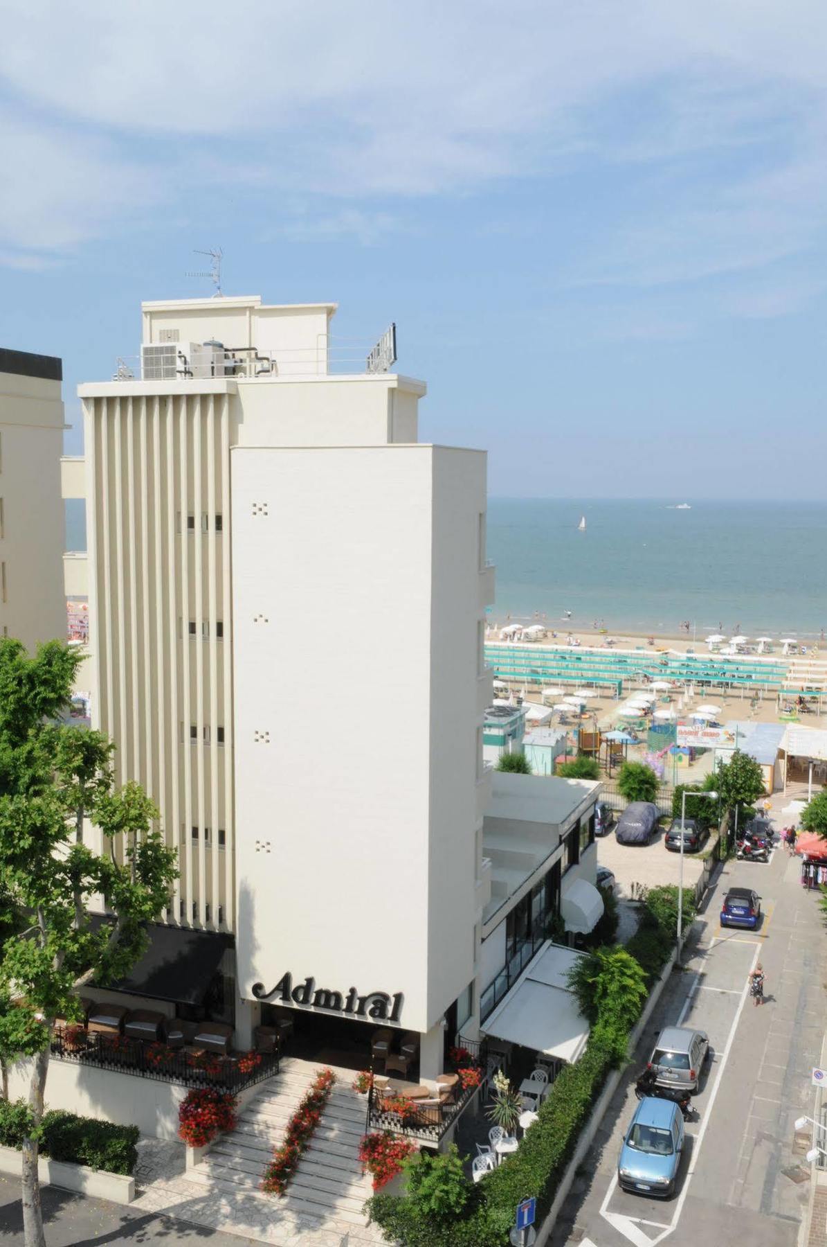 Hotel Admiral - On The Beach Riccione Exterior photo